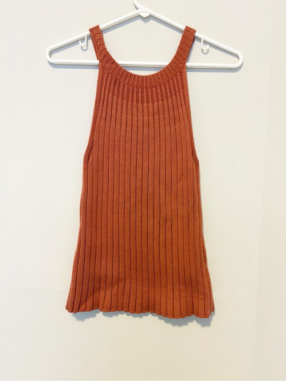 Rue and Willow Rust Colored Ribbed Tank Top Size Medium